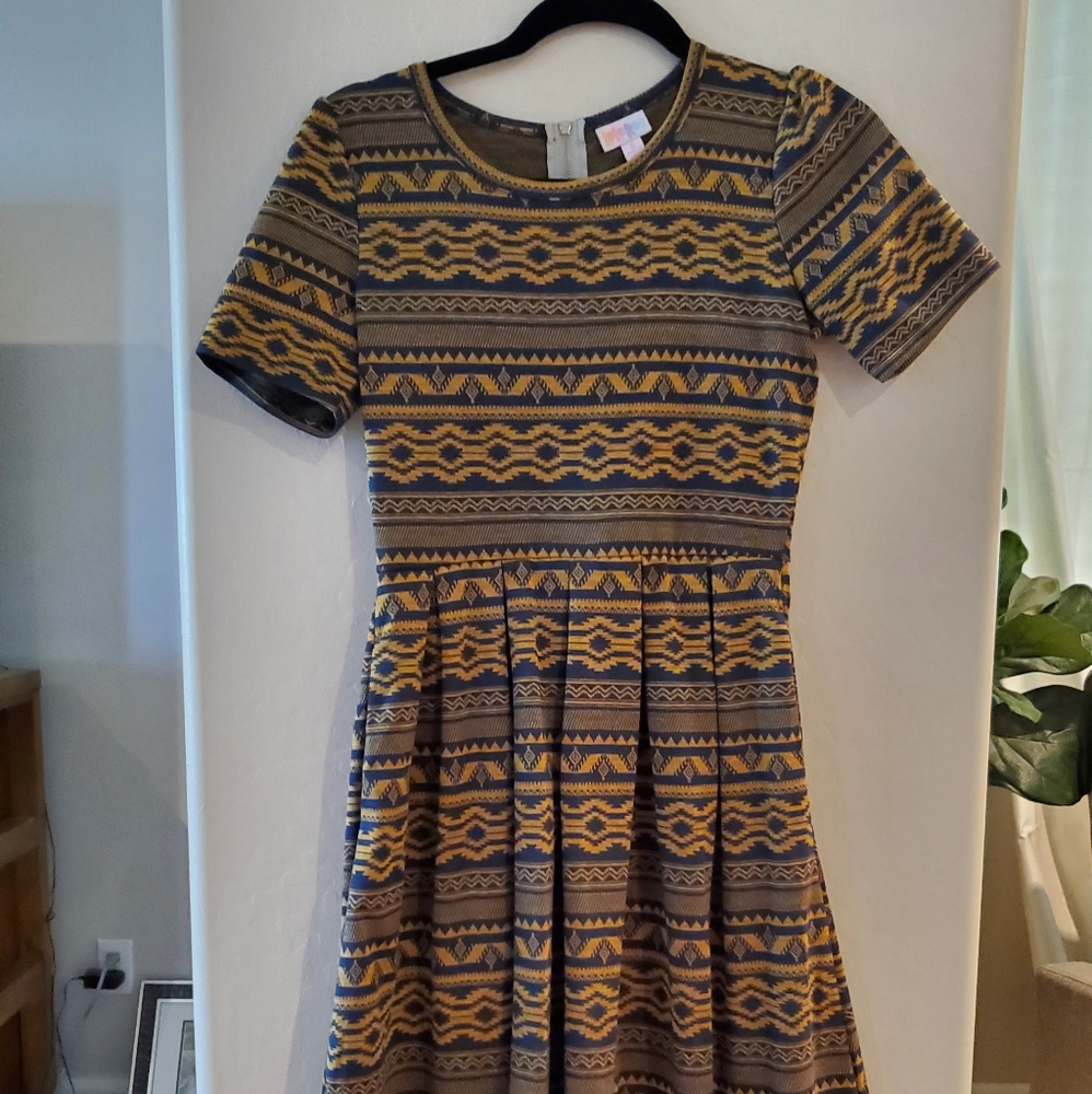 Lularoe Amelia Dress size S